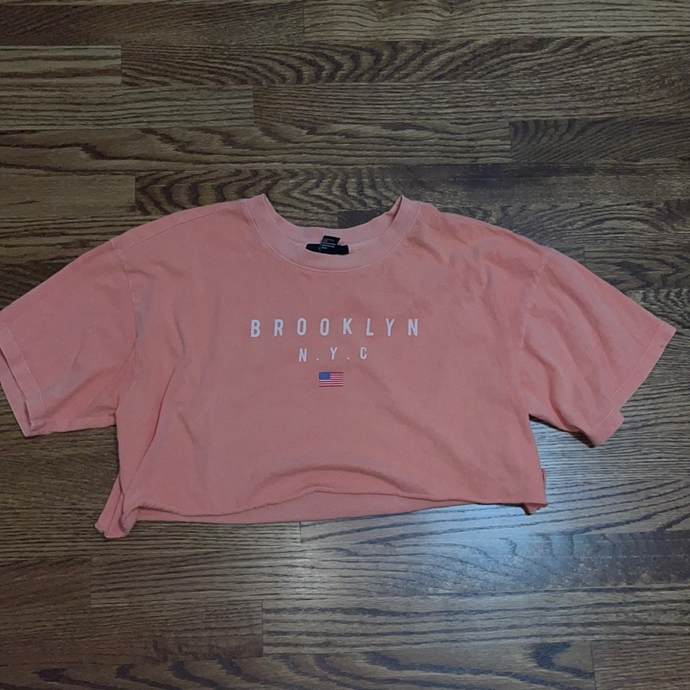 Women’s forever 21 cropped Brooklyn NY t shirt
